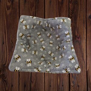 Microwave Bowl Cozy, Reversible Bees and Floral Soup Bowl or Ice Cream Cozy